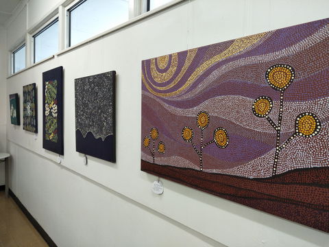 Waralungku Arts - Borroloola - Redcliffe Tourism 2