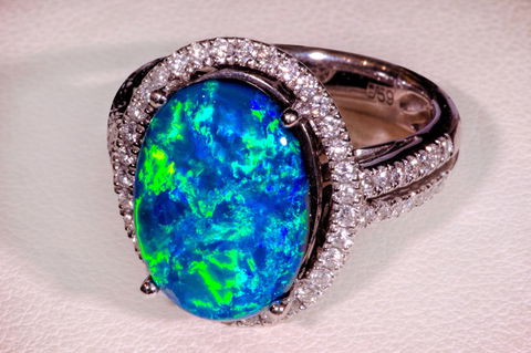 Australian Outback Opals - Redcliffe Tourism 1