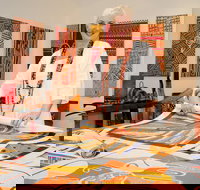 Bouddi Gallery - Contemporary Aboriginal Lifestyle Art - Redcliffe Tourism