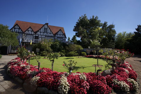 Cockington Green Gardens - Redcliffe Tourism 0