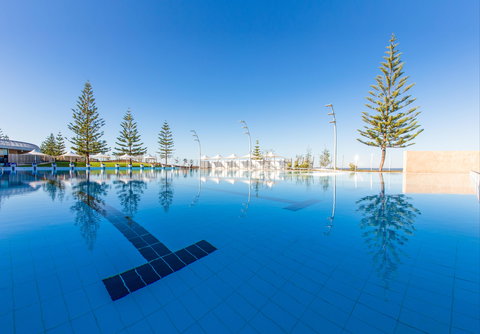 Scarborough Beach Pool - Redcliffe Tourism 0