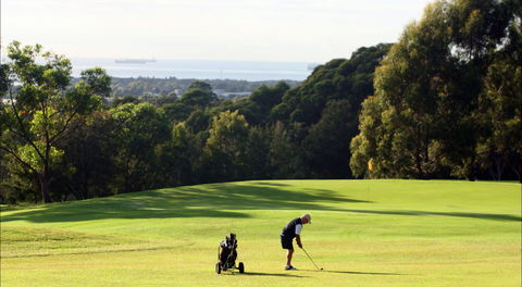 The Vale Golf Course - Redcliffe Tourism 1