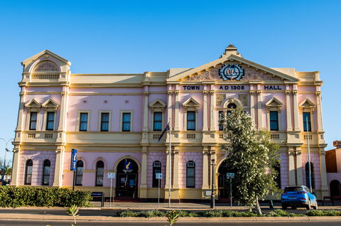Kalgoorlie Town Hall - Redcliffe Tourism 0
