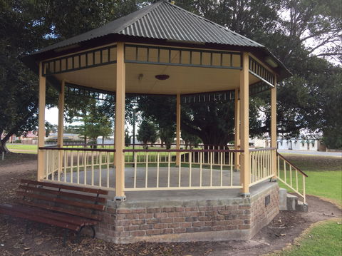 Queen Square, Moonta - Redcliffe Tourism 2