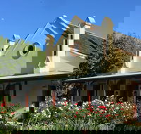 Quondong Cottage - Redcliffe Tourism