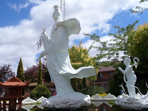 Sakyamuni Buddhist Centre/Van Hanh Monastery - Redcliffe Tourism 0