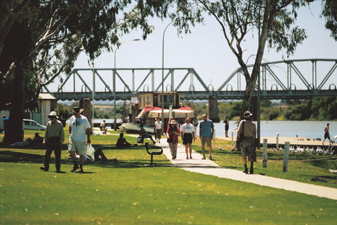Sturt Reserve - Redcliffe Tourism 1
