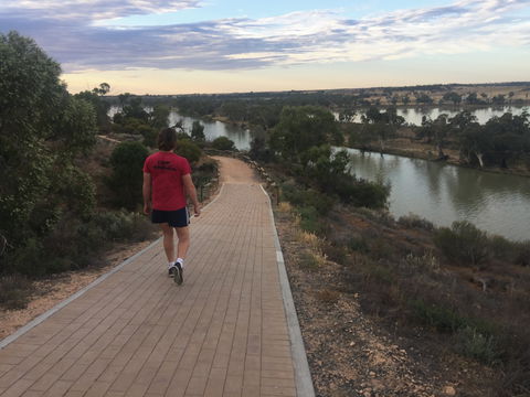 Waikerie Rotary Cliff Top Walk - Redcliffe Tourism 0