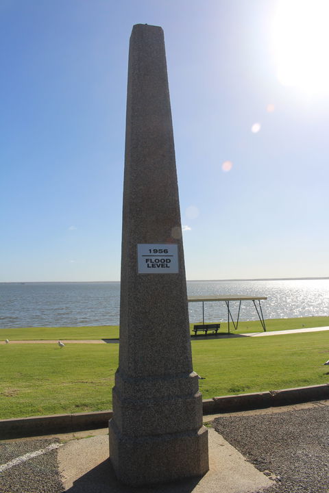 1956 Flood Marker - Redcliffe Tourism 0