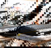 Apollo Bay Radio 87.6 FM - Redcliffe Tourism