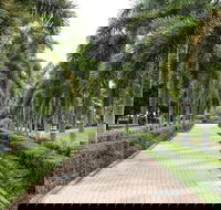 Dan Gleeson Memorial Gardens - Redcliffe Tourism