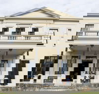 Elizabeth Bay House - Redcliffe Tourism