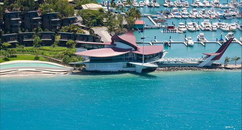 Hamilton Island Yacht Club - Redcliffe Tourism 1