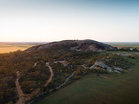 Mount Wudinna - Redcliffe Tourism 0