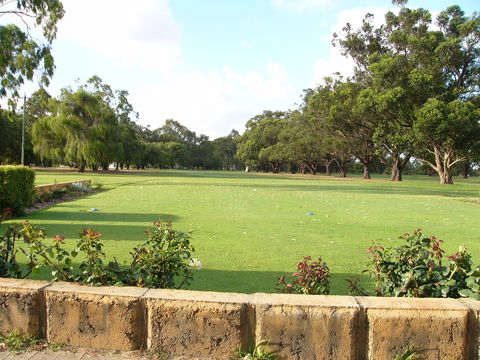Pinjarra Golf Club - Redcliffe Tourism 1