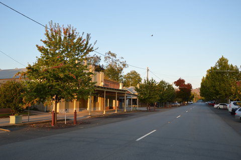 Adelong - Redcliffe Tourism 0