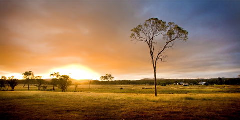 Crows Nest - Redcliffe Tourism 1