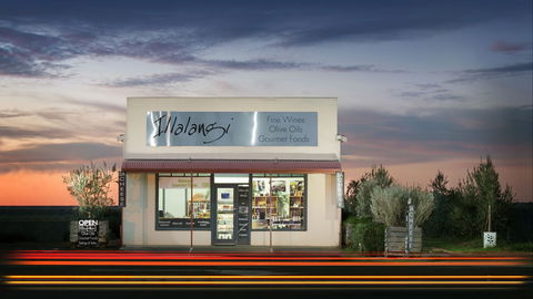 Illalangi - Redcliffe Tourism 0
