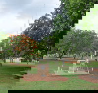 Mataranka War Memorial - Redcliffe Tourism