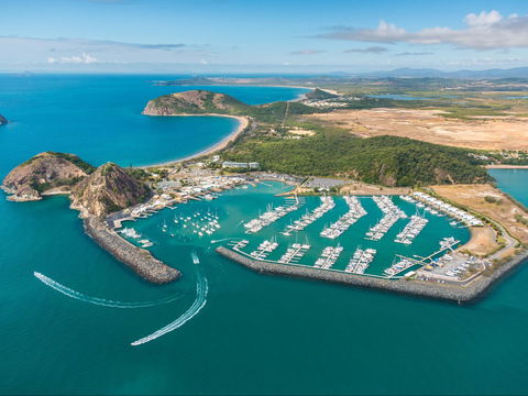 Rosslyn Bay - Redcliffe Tourism 1