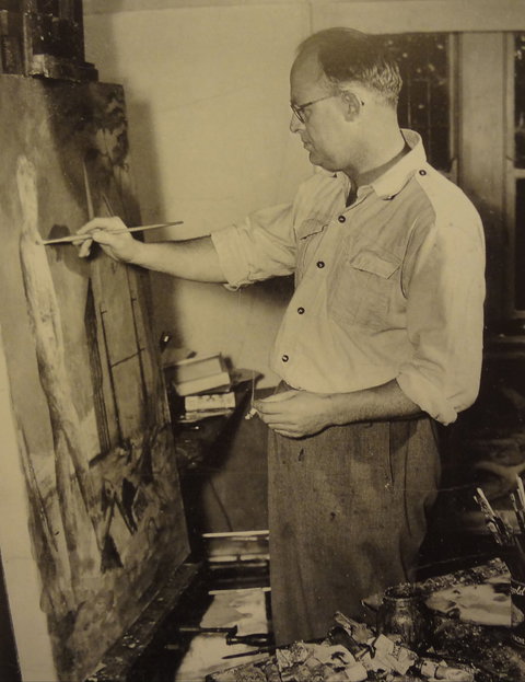 Russell Drysdale Easel Sculpture - Redcliffe Tourism 1