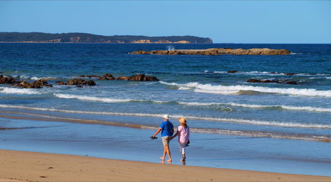 Surf Beach Batemans Bay - Redcliffe Tourism 2