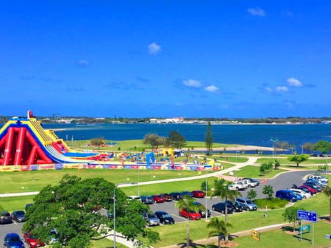 The Big Wedgie - Redcliffe Tourism 0