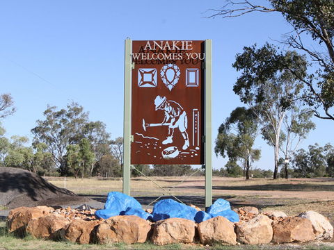 Anakie - Redcliffe Tourism 0
