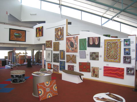 Burrunju Art Gallery - Redcliffe Tourism 1
