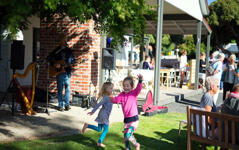 Meeniyan Square - Redcliffe Tourism 1