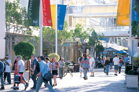 Murray Street Mall - Redcliffe Tourism 0