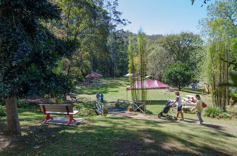Spring Bluff Railway Station - Redcliffe Tourism 2