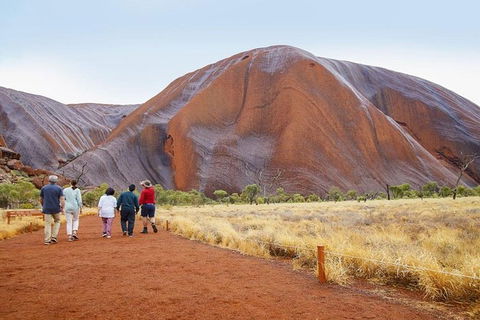 Explore Uluru: 7 Hours Guide Tour At Sunrise With Light Breakfast - Redcliffe Tourism 5
