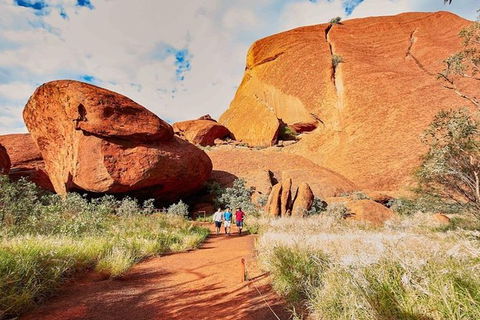 Explore Uluru: 7 Hours Guide Tour At Sunrise With Light Breakfast - Redcliffe Tourism 2