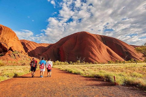 Explore Uluru: 7 Hours Guide Tour At Sunrise With Light Breakfast - Redcliffe Tourism 3
