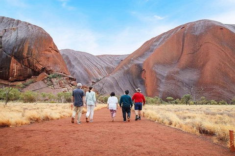 Explore Uluru: 7 Hours Guide Tour At Sunrise With Light Breakfast - Redcliffe Tourism 0