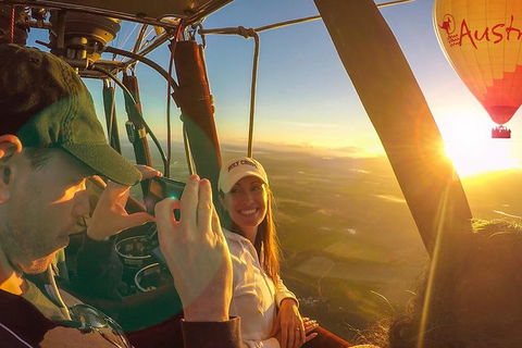 Hot Air Ballooning Tour From Cairns - Redcliffe Tourism 0