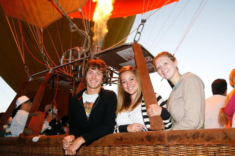 Hot Air Ballooning Tour From Cairns - Redcliffe Tourism 5