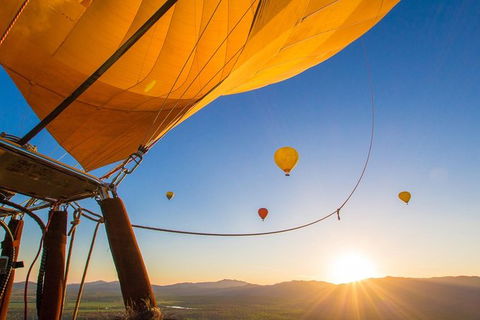 Hot Air Ballooning Tour From Cairns - Redcliffe Tourism 1