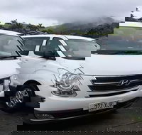 IMAX Private Transfer 7 Guests Cairns Airport to Hotels in Cairns City - Redcliffe Tourism