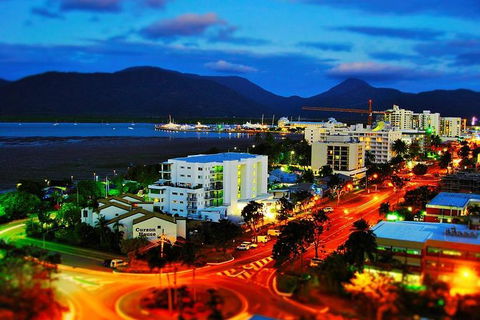 Airport Transfer - Cairns Airport To City - Redcliffe Tourism 2