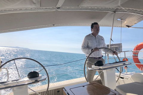 Sailing Curlew Escape On Moreton Bay - Redcliffe Tourism 15