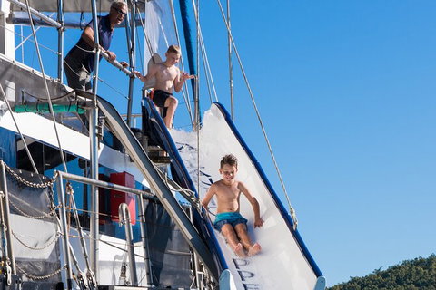 Day Sail The Whitsunday Islands On Atlantic Clipper From Airlie Beach - Redcliffe Tourism 7