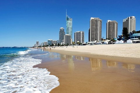Gold Coast Airport Transfers : Gold Coast City To Airport OOL In Luxury Car - Redcliffe Tourism 6
