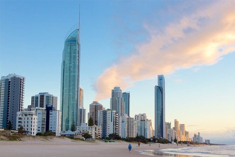 Gold Coast Airport Transfers : Gold Coast City To Airport OOL In Luxury Car - Redcliffe Tourism 3