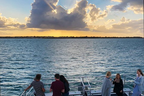 Sunset Twilight Cruise In Hervey Bay - Redcliffe Tourism 4