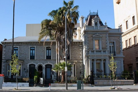 Departure Private Transfers: Adelaide To Adelaide Airport ADL In Business Car - Redcliffe Tourism 3