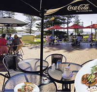 The Beach and Bush Gallery and Cafe - Redcliffe Tourism