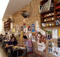 Las Chicas - Redcliffe Tourism