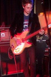 Rics Bar - Redcliffe Tourism 1